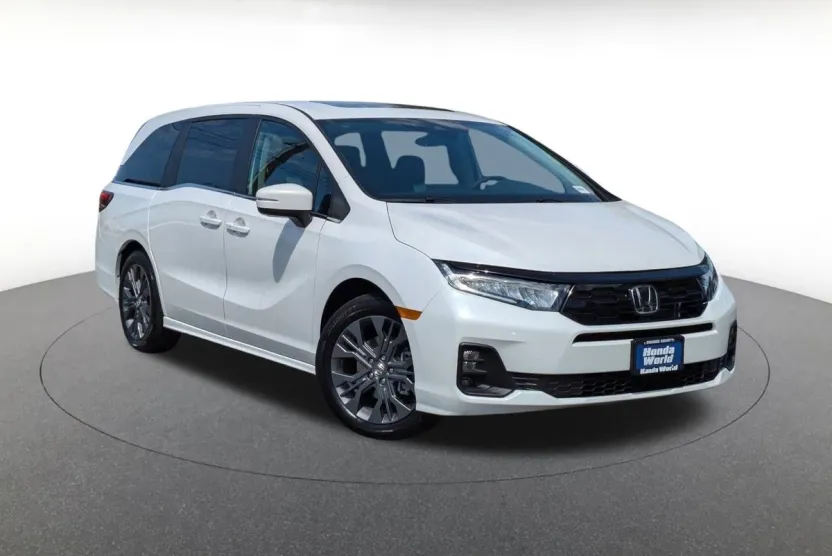 2026 Honda Odyssey Touring photo 1
