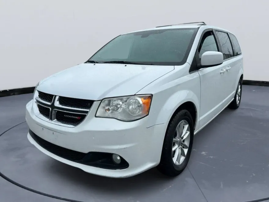 2019 Dodge Grand Caravan SXT photo 1
