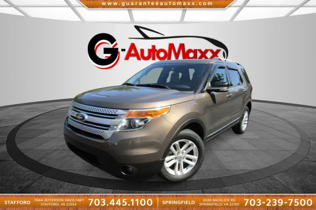 2015 Ford Explorer XLT photo 1