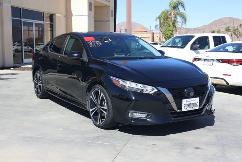 2022 Nissan Sentra SR photo 1