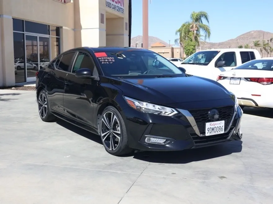 2022 Nissan Sentra SR photo 1