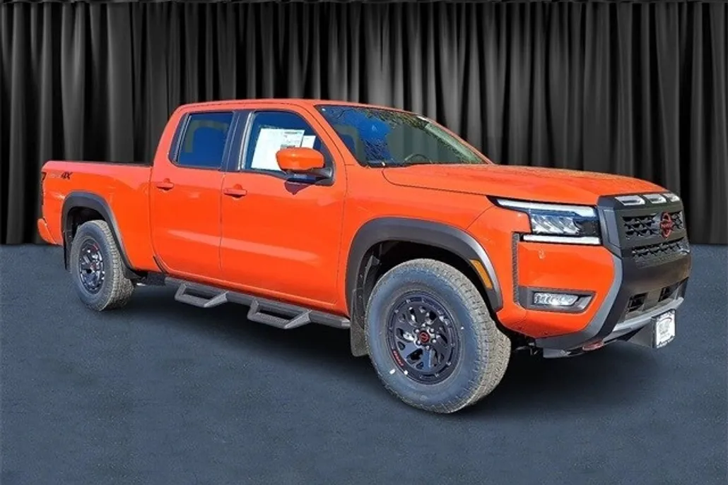 2026 Nissan Frontier Crew Cab PRO-4X photo 1