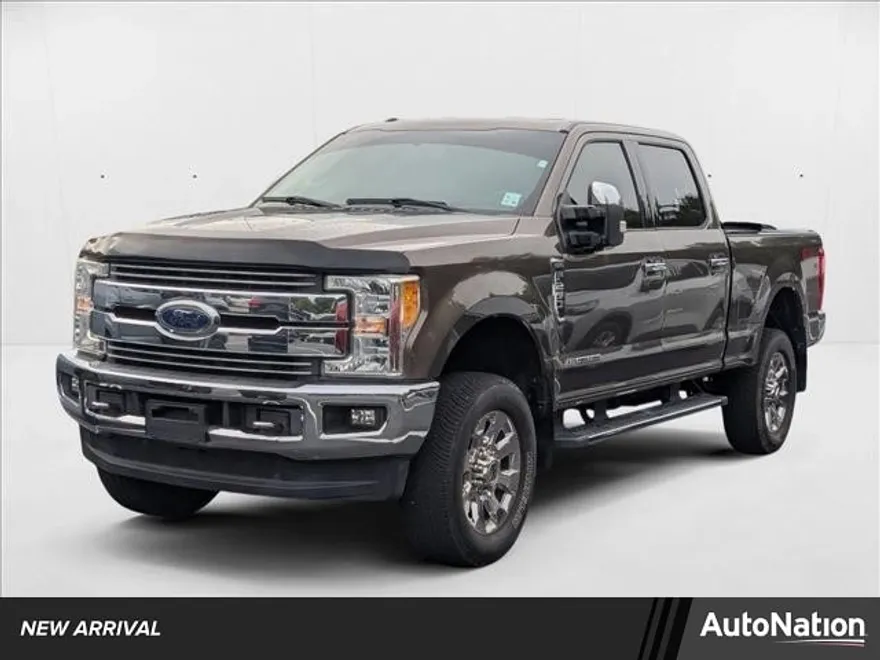 2017 Ford F-250 Lariat photo 1