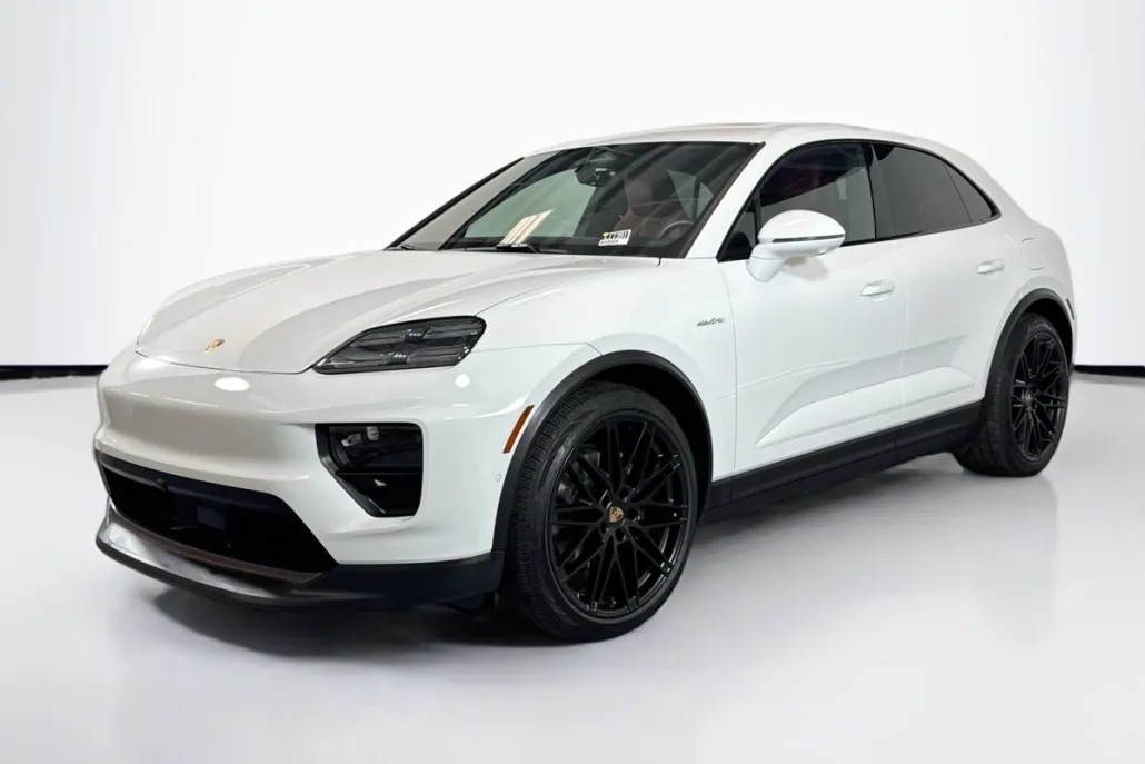 2024 Porsche Macan Electric 4 photo 1