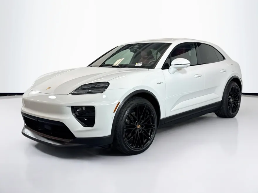 2024 Porsche Macan Electric 4 photo 1