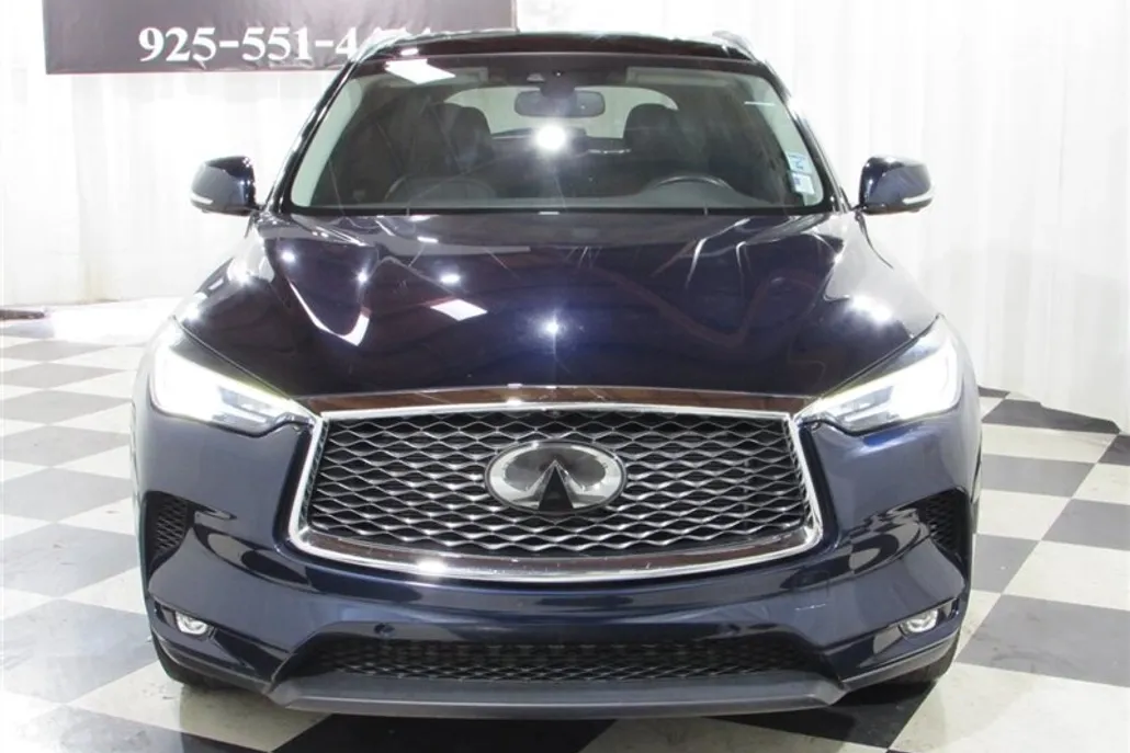 2019 Infiniti QX50 Essential photo 1