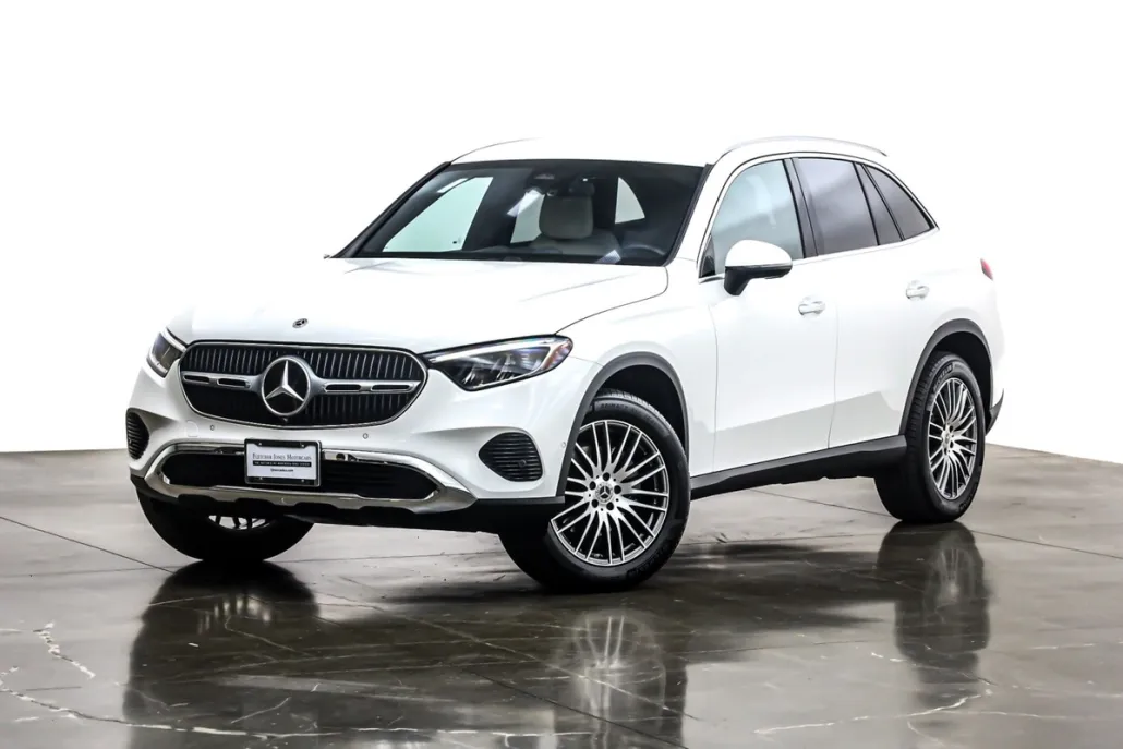 2025 Mercedes Benz GLC 300 photo 1