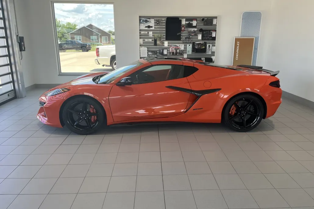 2025 Chevrolet Corvette E-Ray 3LZ photo 1