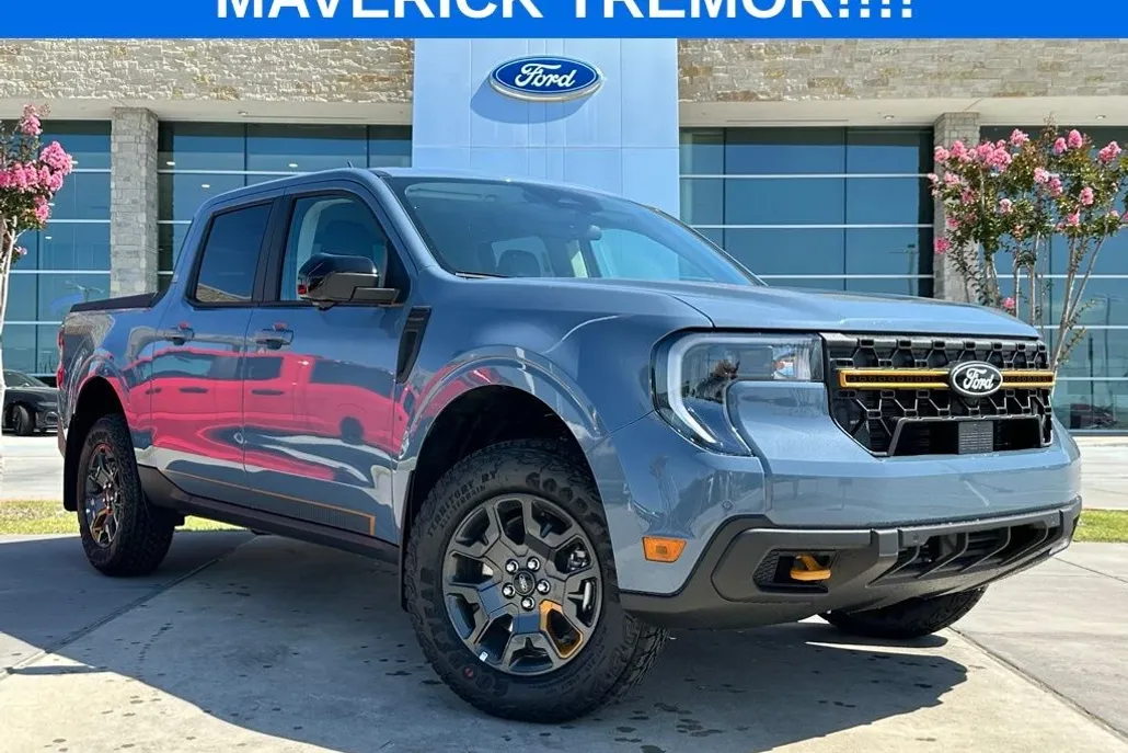2025 Ford Maverick Tremor photo 1