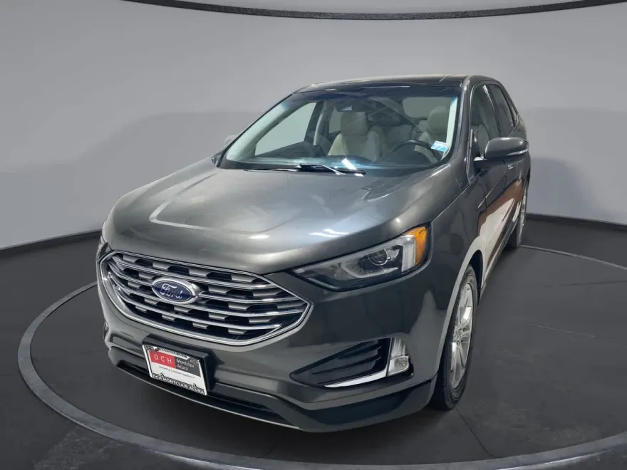 2019 Ford Edge Titanium photo 1