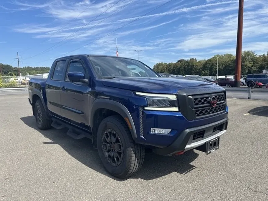 2023 Nissan Frontier PRO-4X photo 1