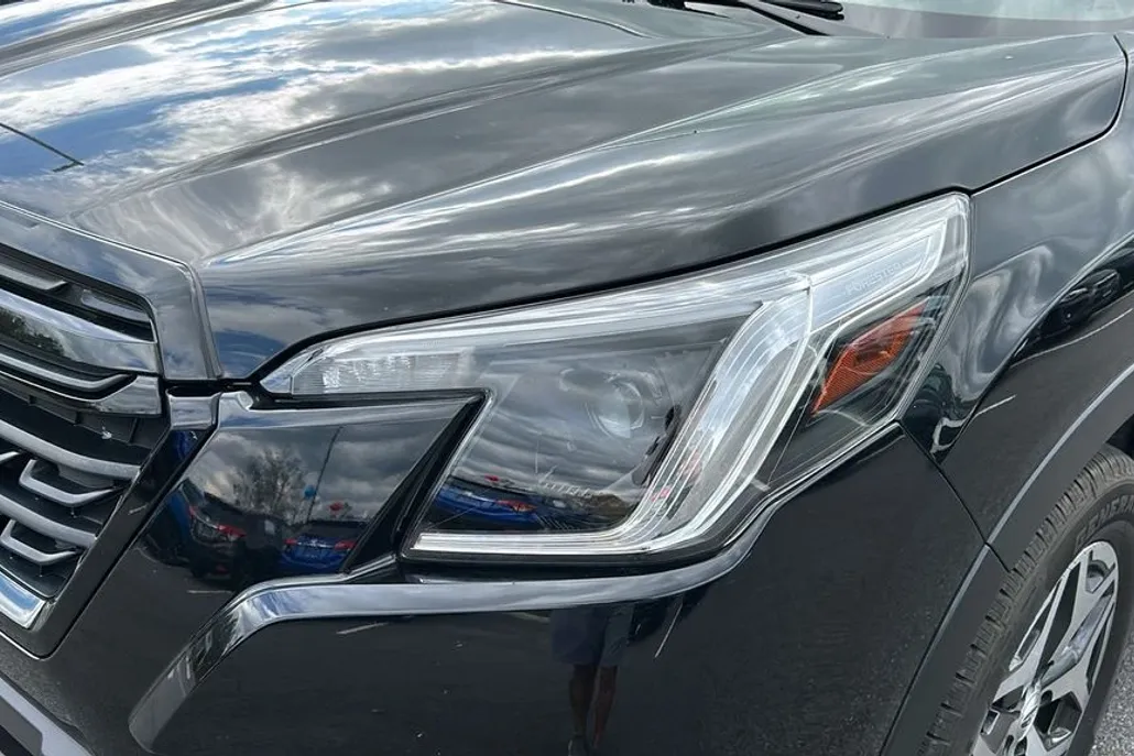 2023 Subaru Forester Premium Base photo 1