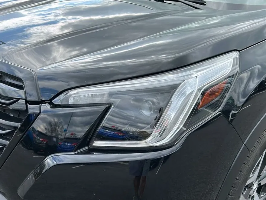 2023 Subaru Forester Premium Base photo 1
