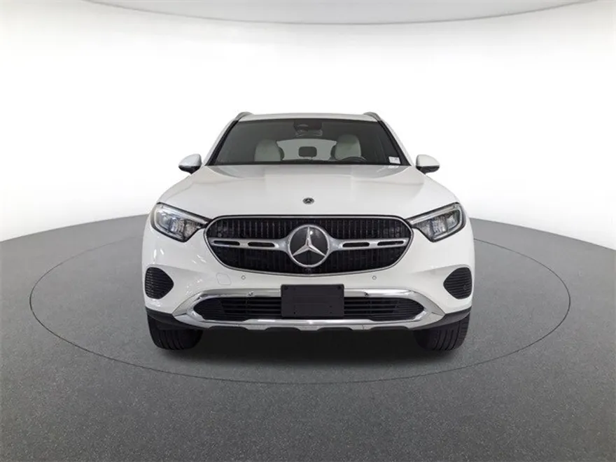 2025 Mercedes Benz GLC 300 4MATIC photo 1