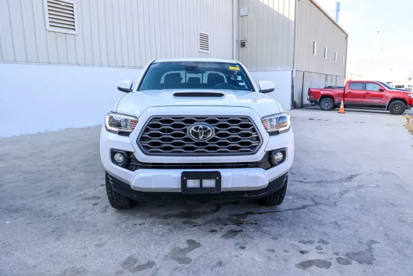 2022 Toyota Tacoma TRD Sport photo 1