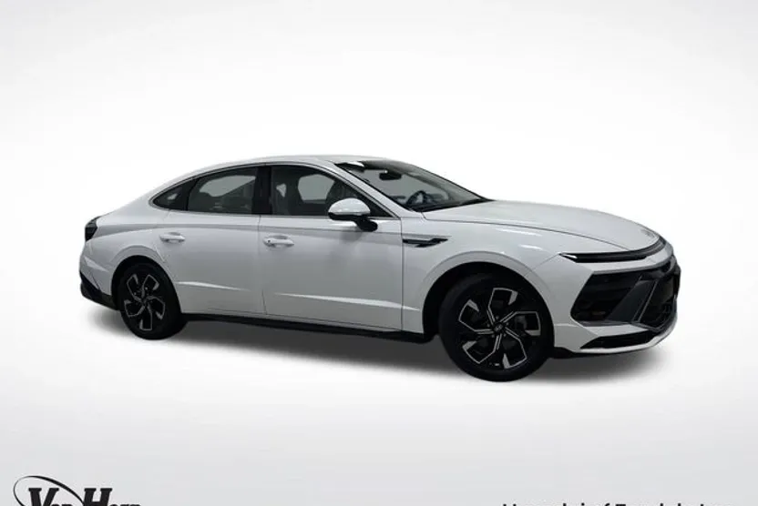 2024 Hyundai Sonata SEL photo 1