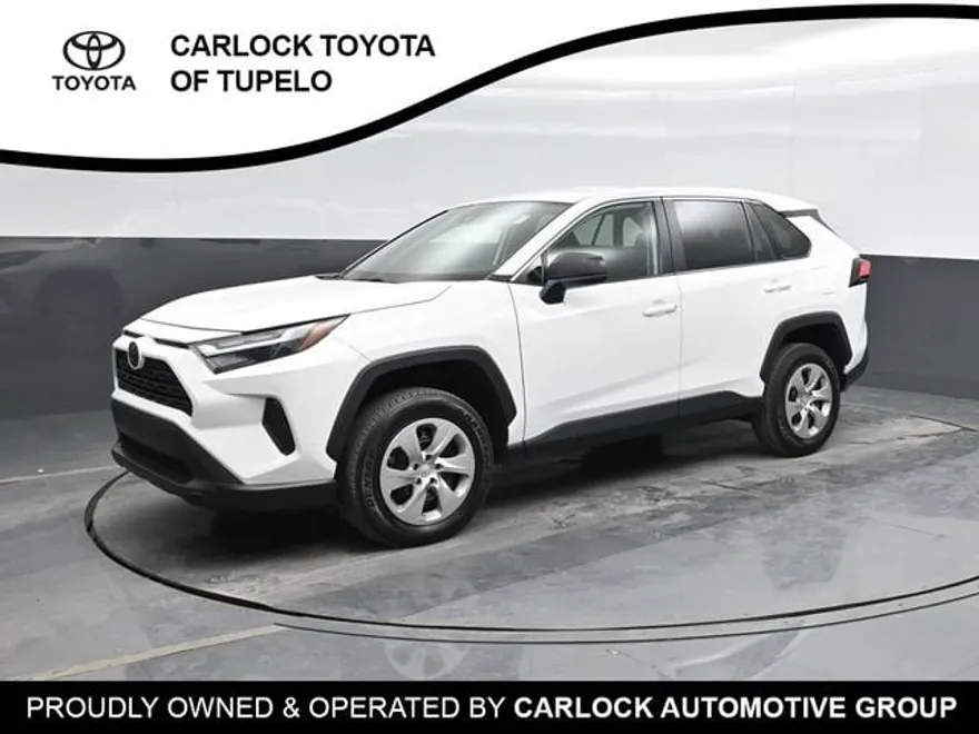 2023 Toyota RAV4 LE photo 1