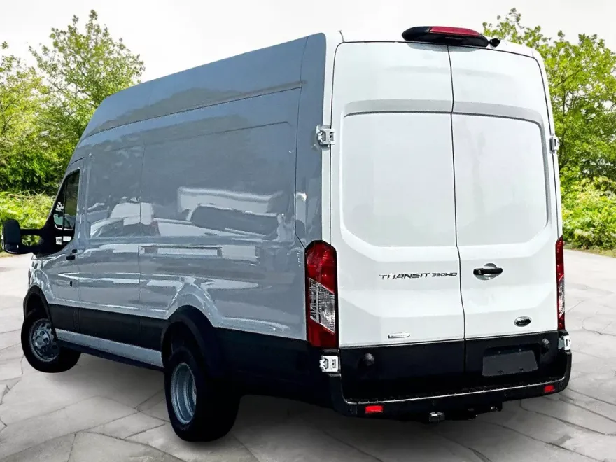 2024 Ford Transit Cargo Van photo 1