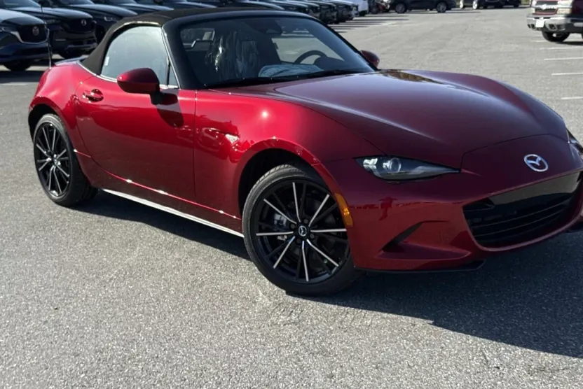2025 Mazda MX-5 Miata Miata Grand Touring photo 1