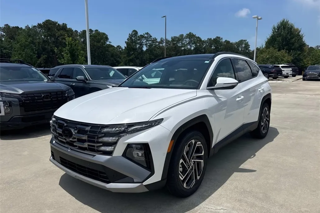 2025 Hyundai Tucson Limited photo 1