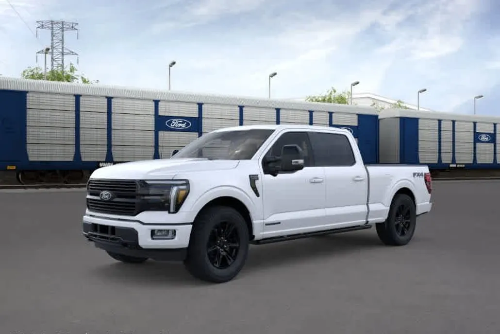 2025 Ford F-150 Platinum photo 1