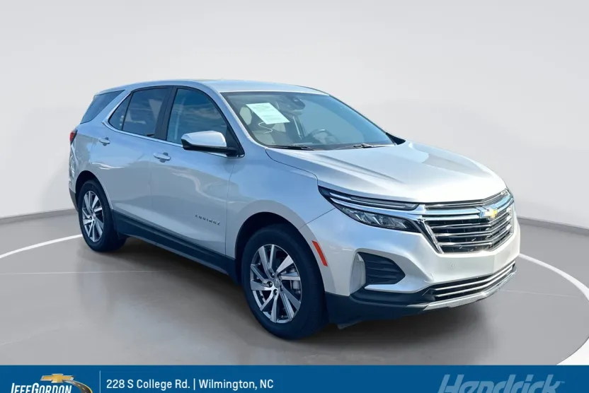 2022 Chevrolet Equinox LT photo 1