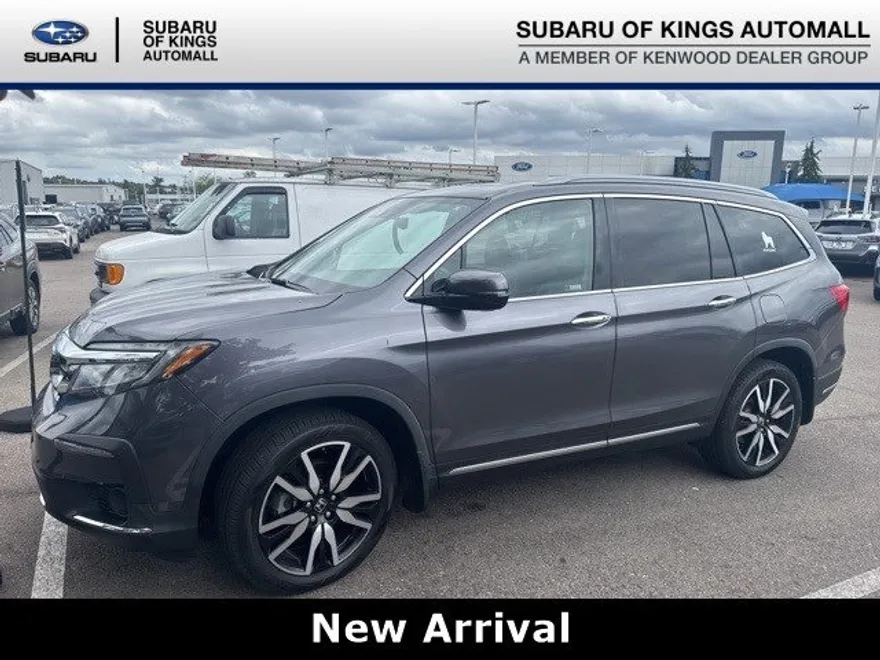 2020 Honda Pilot Touring photo 1
