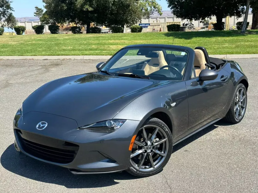 2016 Mazda MX-5 Miata Miata Grand Touring photo 1