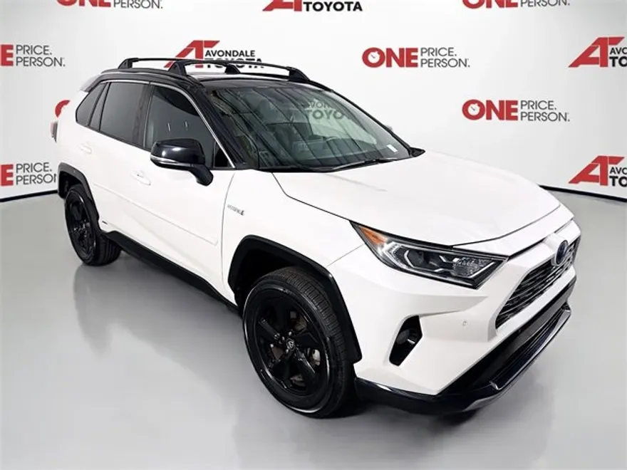 2020 Toyota RAV4 Hybrid XSE photo 1