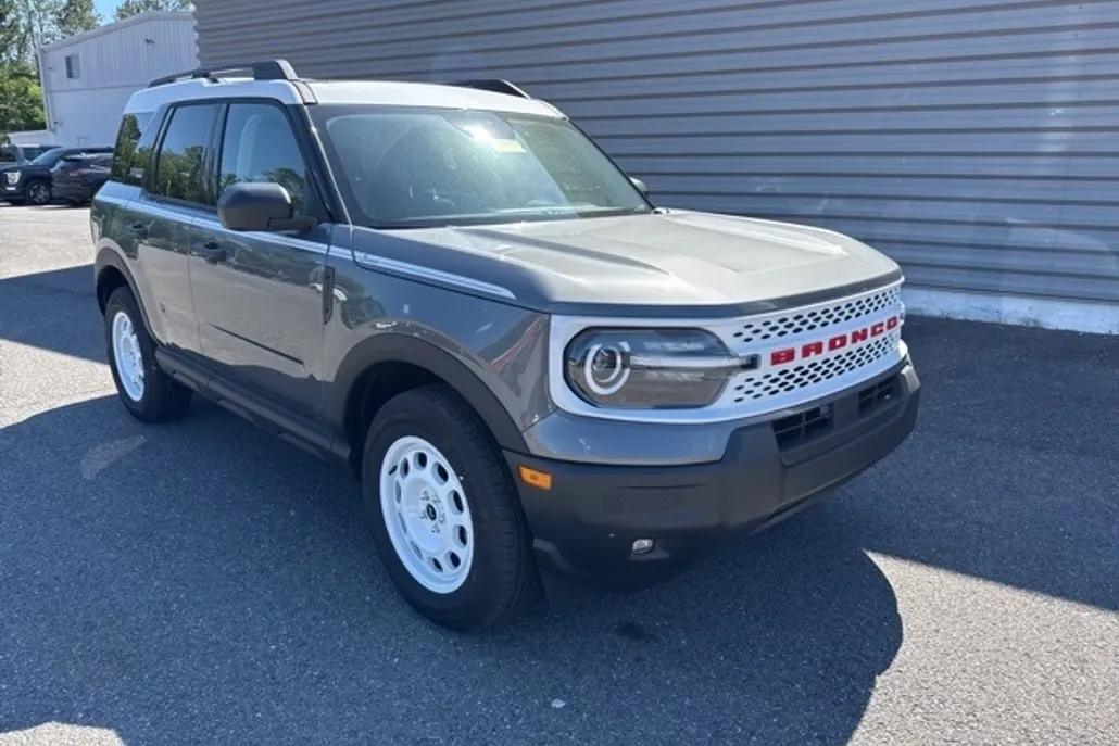 2025 Ford Bronco Sport Heritage photo 1