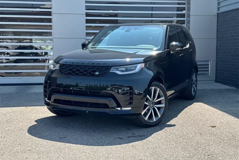 2025 Land Rover Discovery SE photo 1