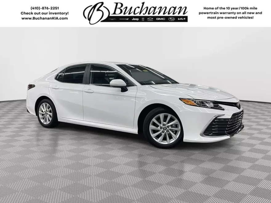 2024 Toyota Camry LE photo 1