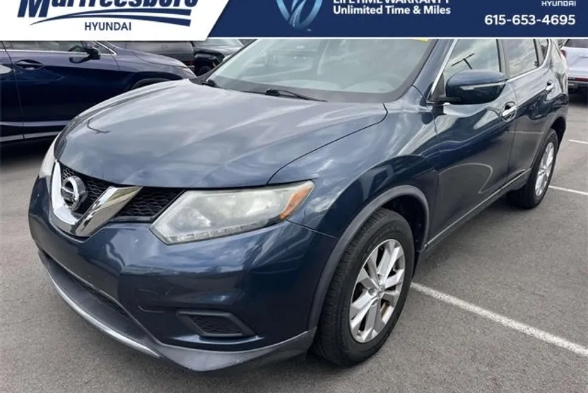 2015 Nissan Rogue SV photo 1