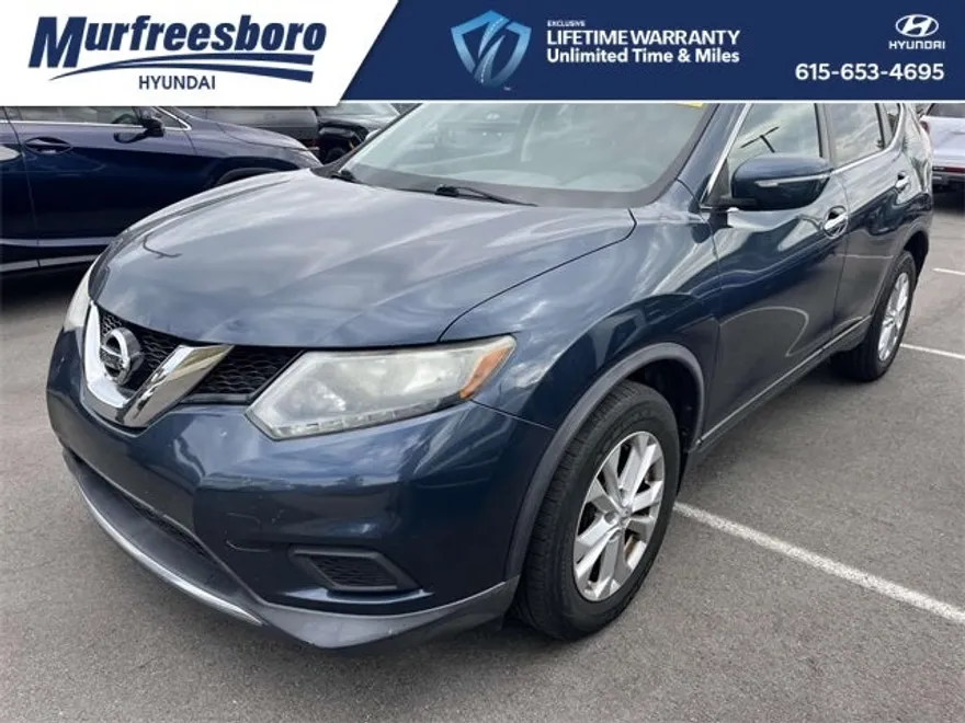 2015 Nissan Rogue SV photo 1