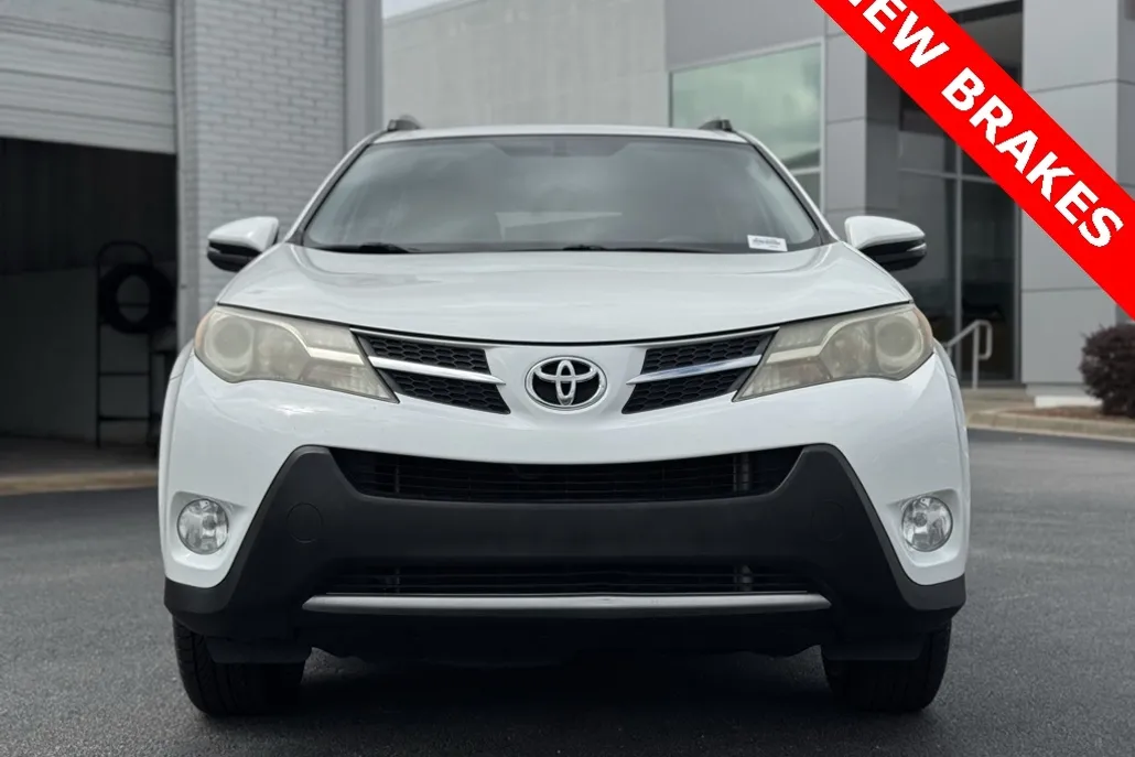 2014 Toyota RAV4 XLE photo 1