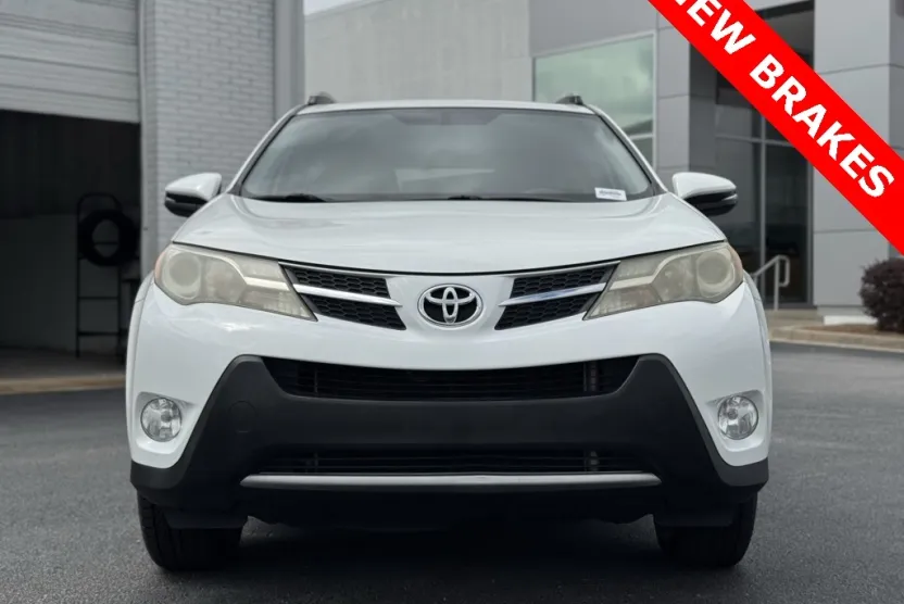 2014 Toyota RAV4 XLE photo 1