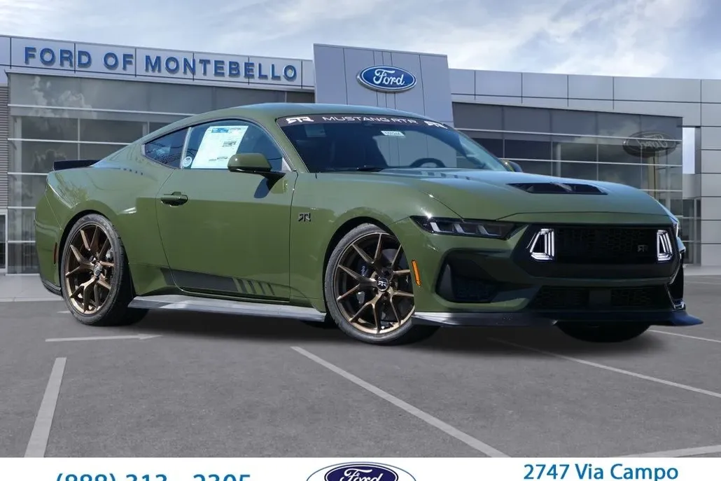2025 Ford Mustang GT photo 1