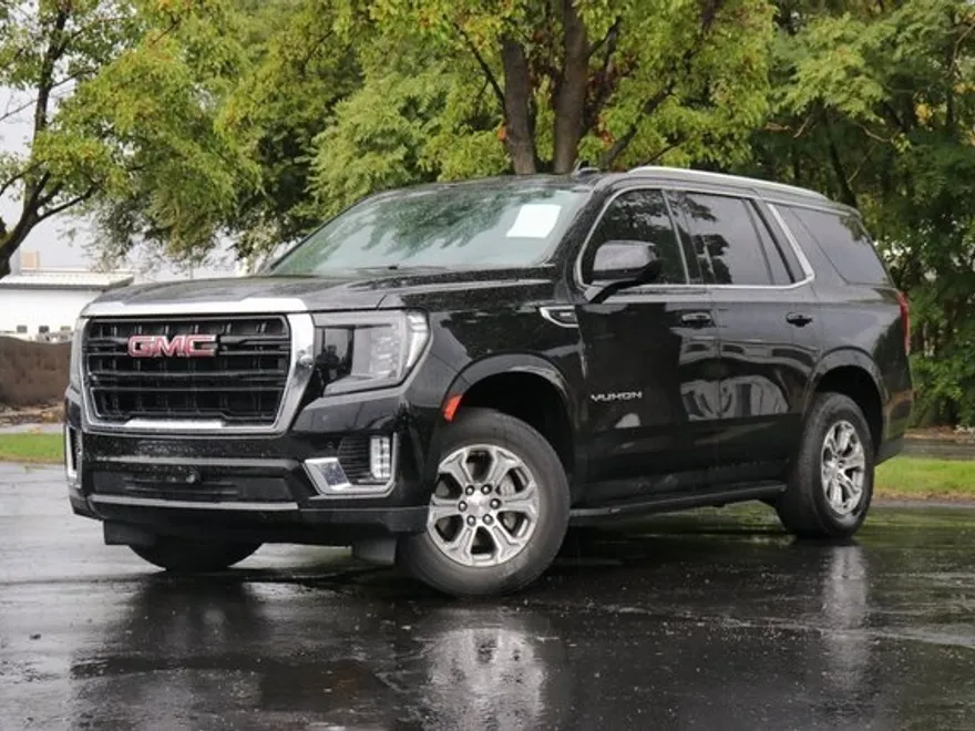 2022 Gmc Yukon SLE photo 1