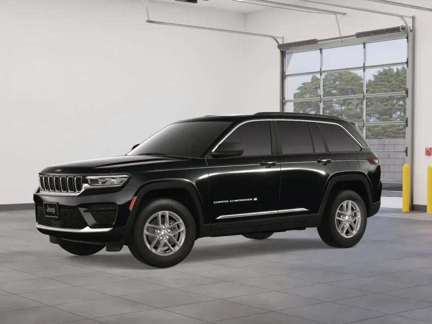2025 Jeep Grand Cherokee Laredo photo 1
