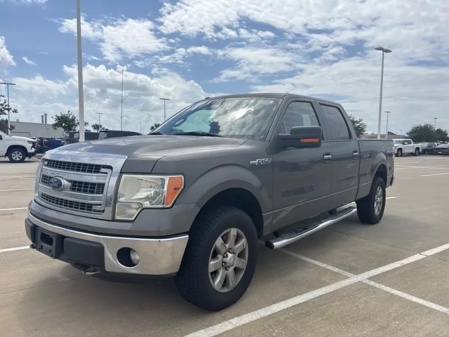 2013 Ford F-150 XLT photo 1
