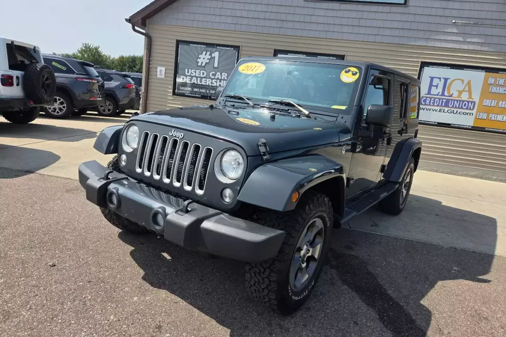 2017 Jeep Wrangler Unlimited Sahara photo 1