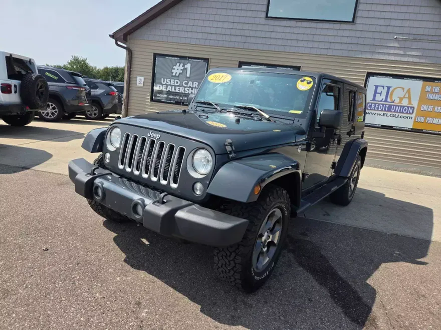 2017 Jeep Wrangler Unlimited Sahara photo 1