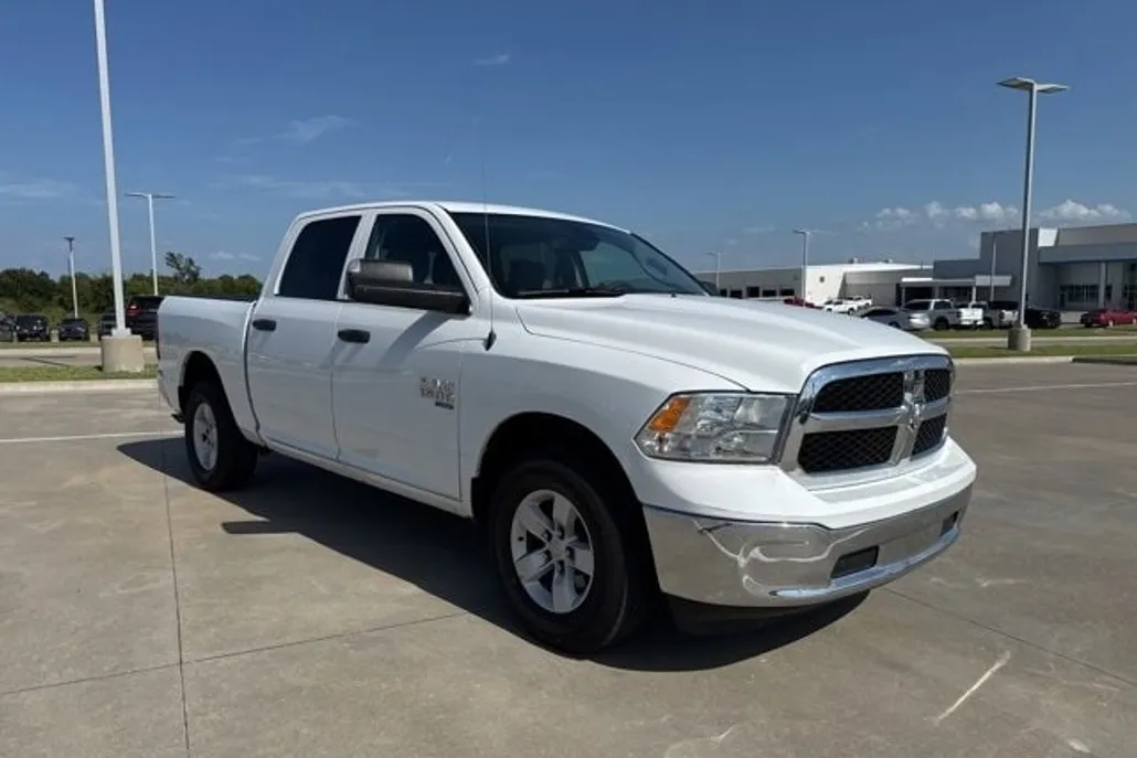 2023 Ram 1500 Classic SLT photo 1