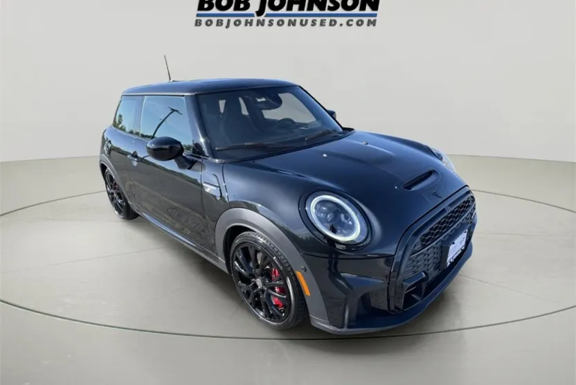 2024 Mini Cooper 2 Door Hardtop photo 1