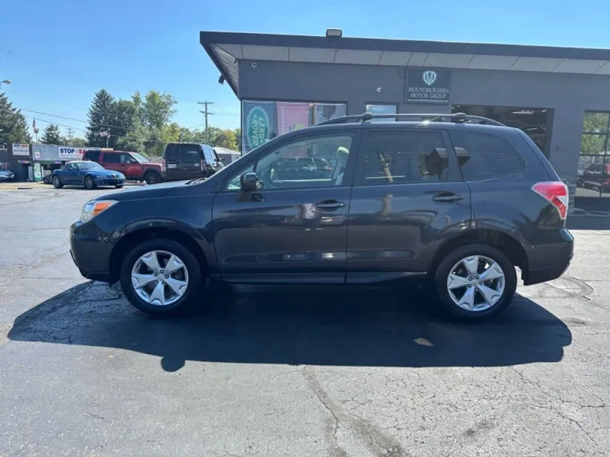 2016 Subaru Forester 2.5i Premium photo 1