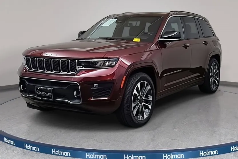 2022 Jeep Grand Cherokee Overland photo 1