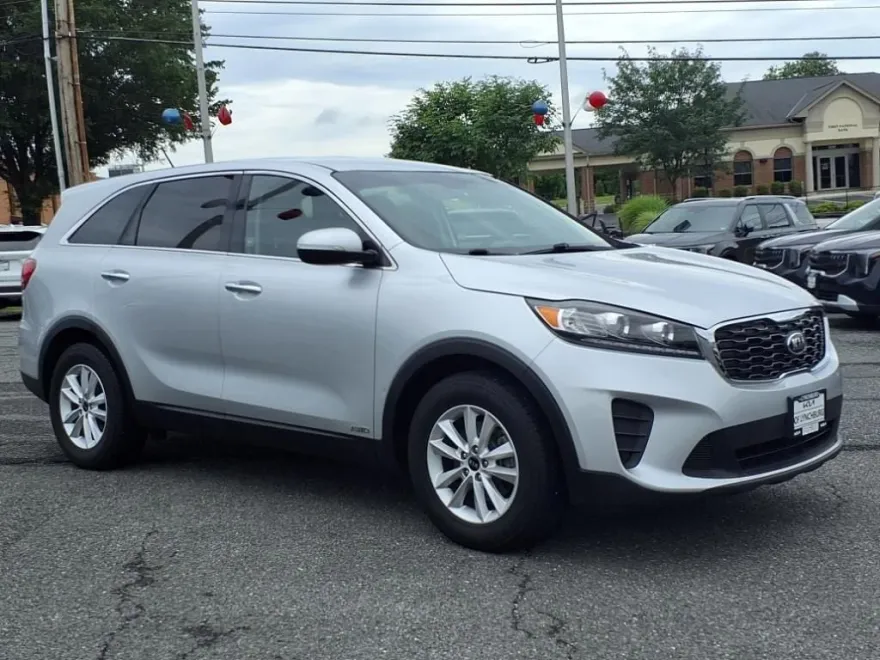 2020 Kia Sorento LX V6 photo 1