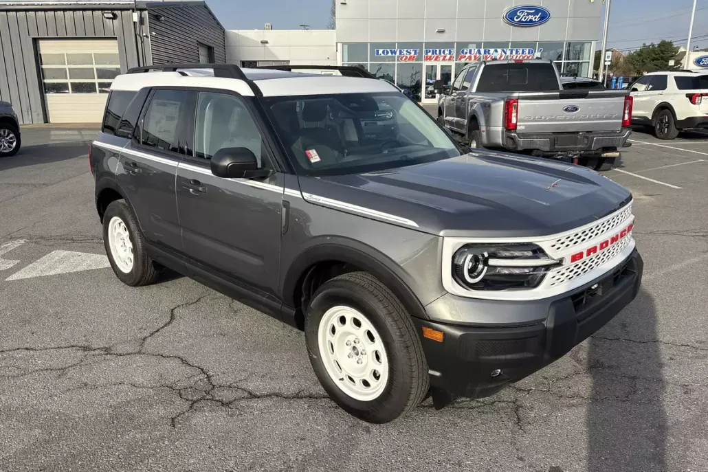 2025 Ford Bronco Sport Heritage photo 1
