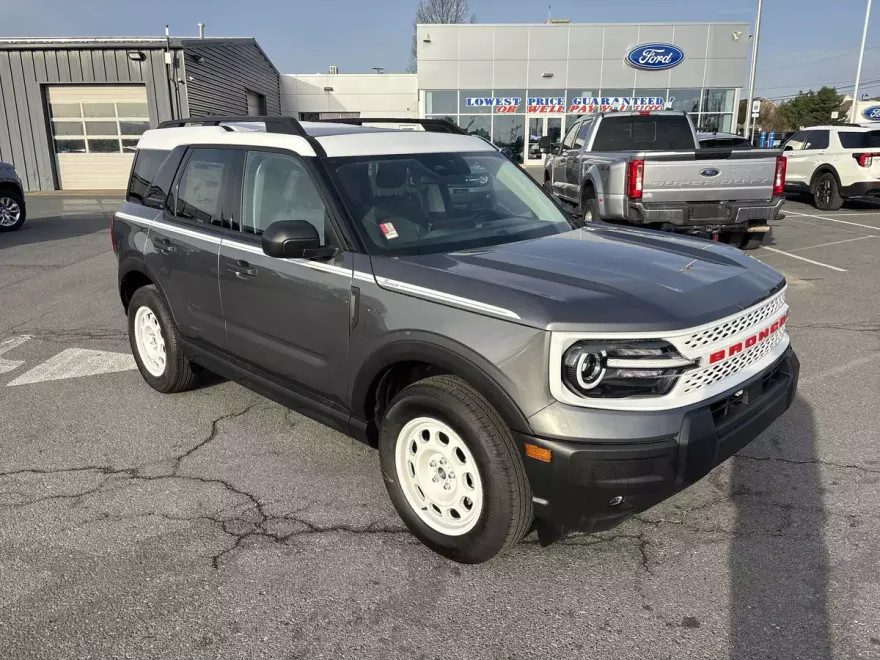 2025 Ford Bronco Sport Heritage photo 1