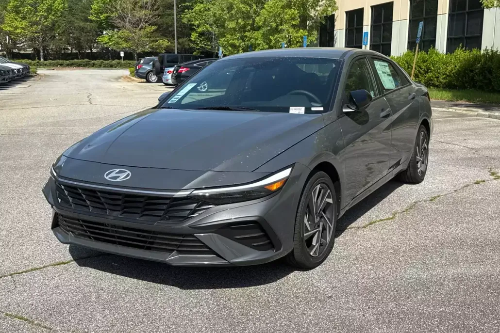 2025 Hyundai Elantra Hybrid SEL Sport photo 1